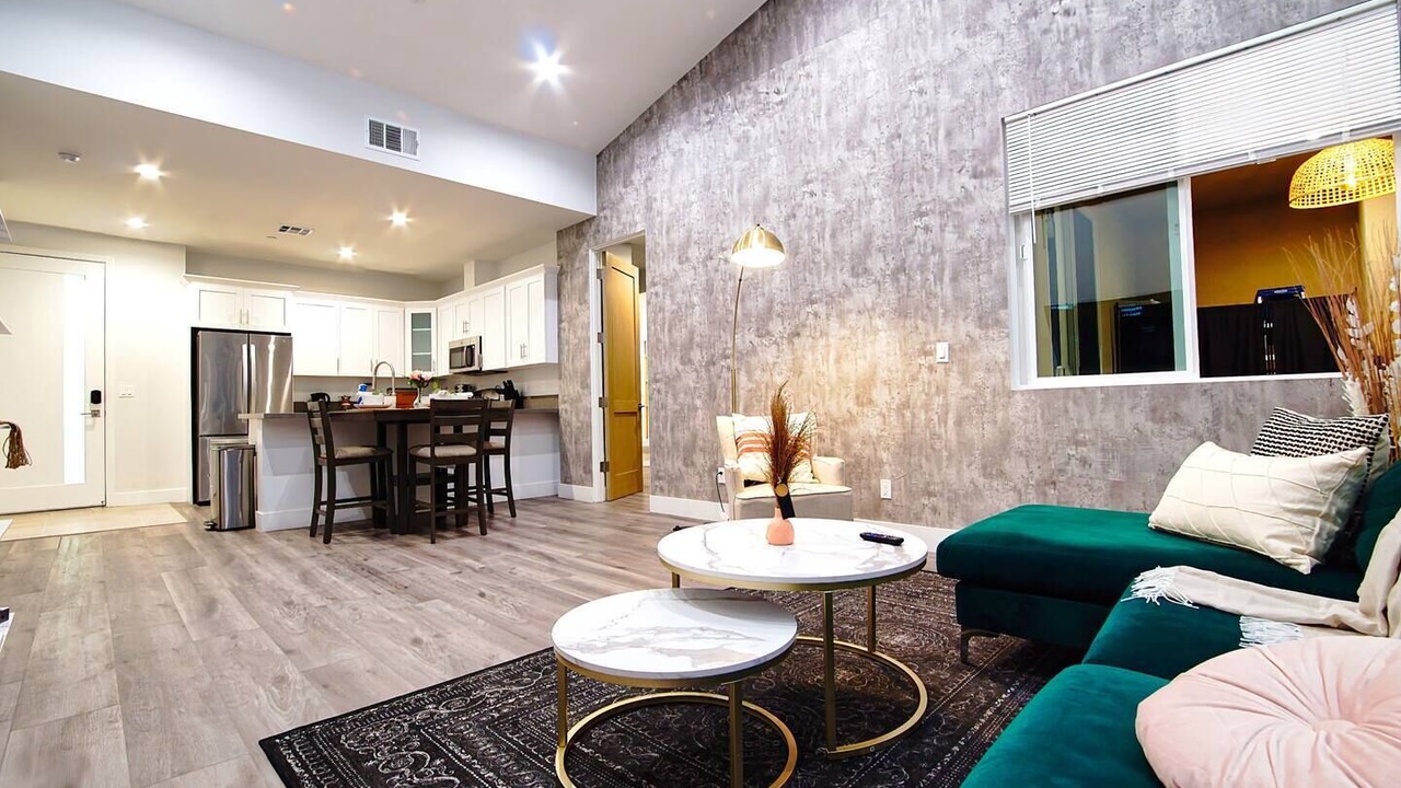 Photo of Livingroom in Lawndale