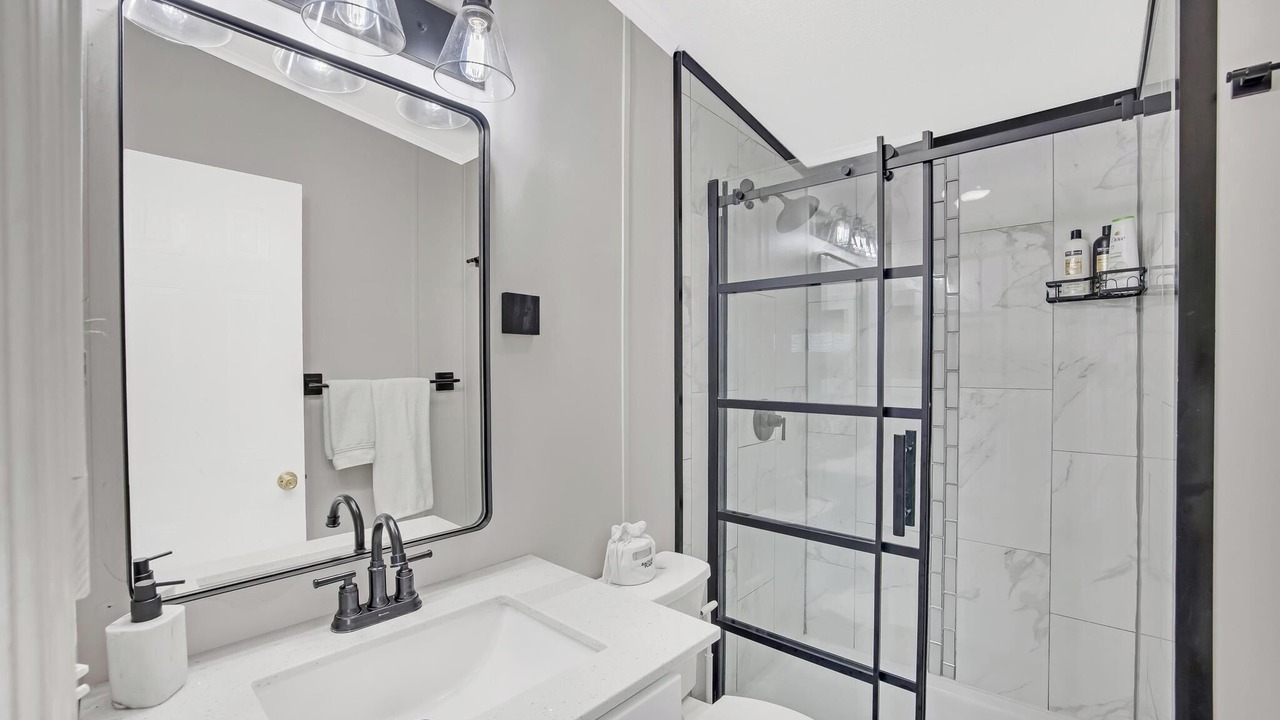 Photo of Bathroom in Cudjoe Key