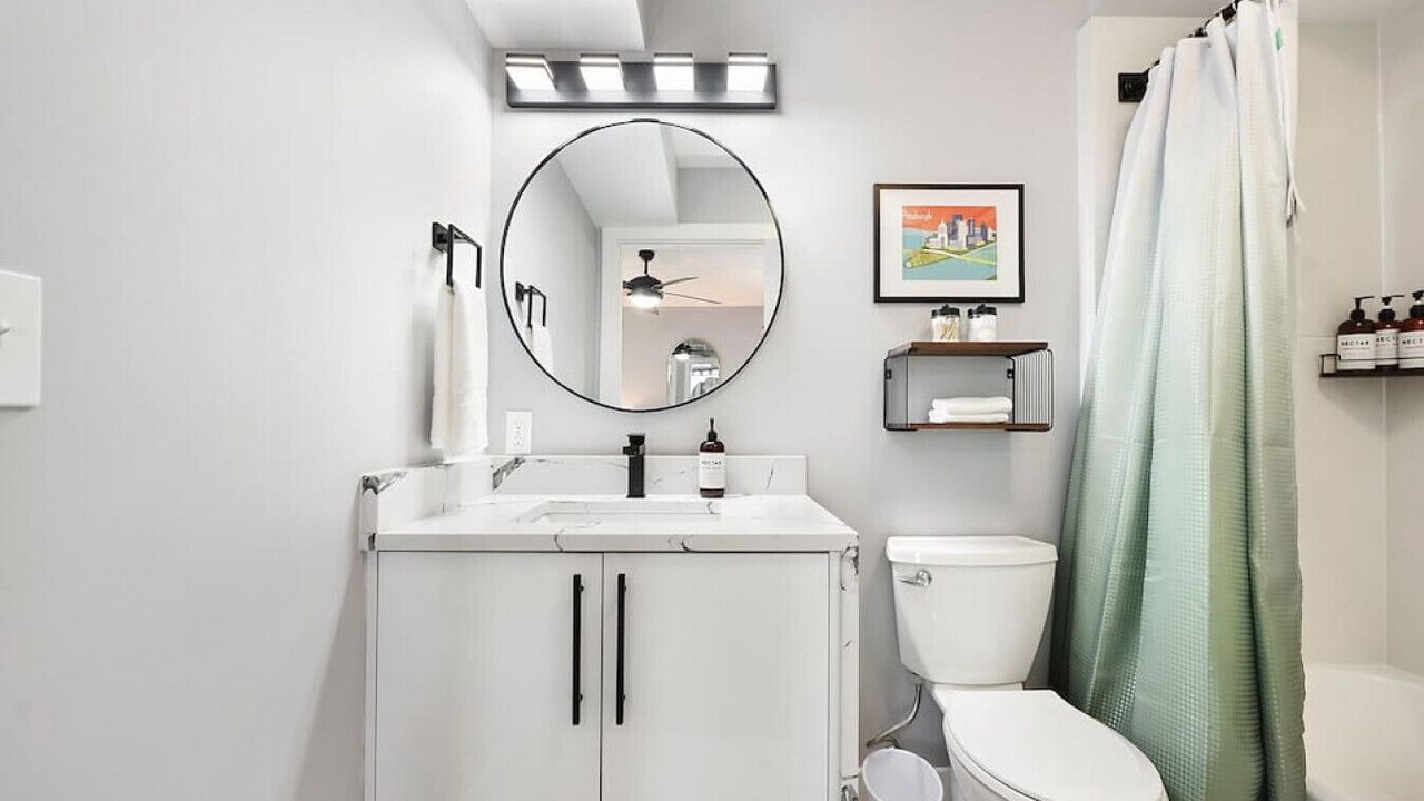 Photo of Bathroom in Lawrenceville