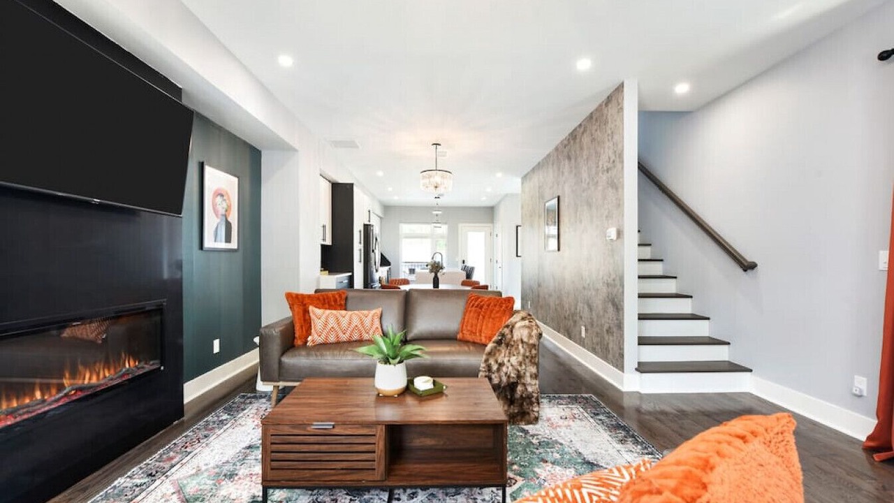 Photo of Livingroom in Lawrenceville