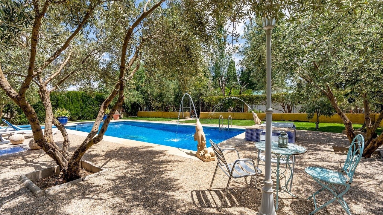 Photo of Outdoor in Baza