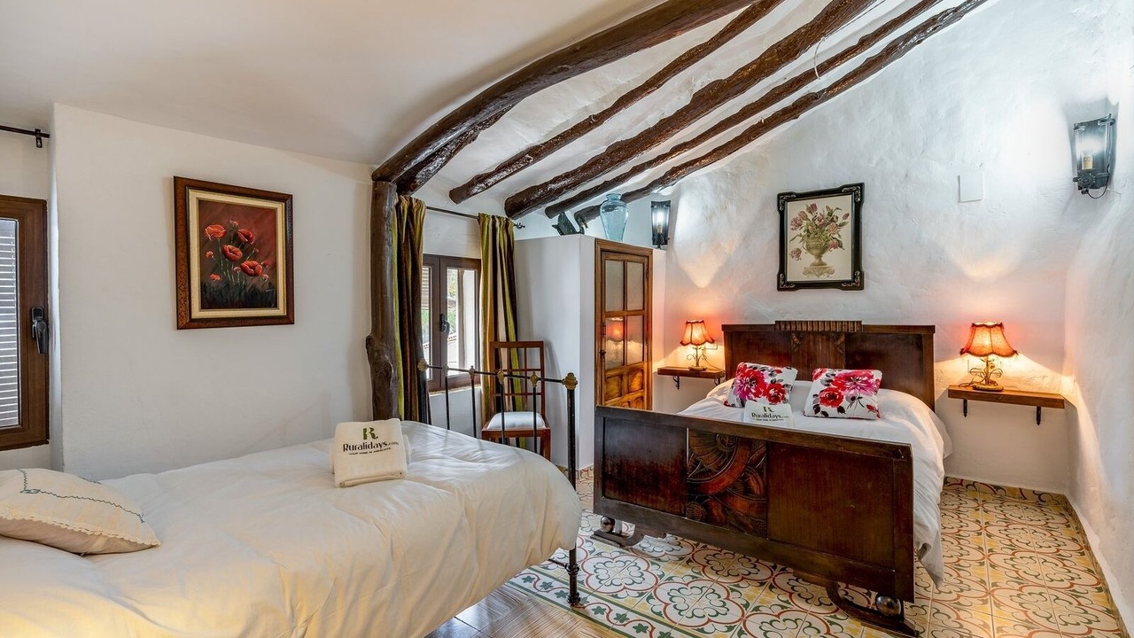 Photo of Bedroom in Baza