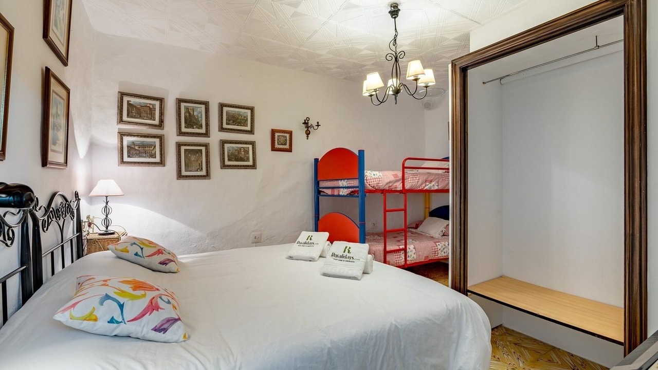 Photo of Bedroom in Baza