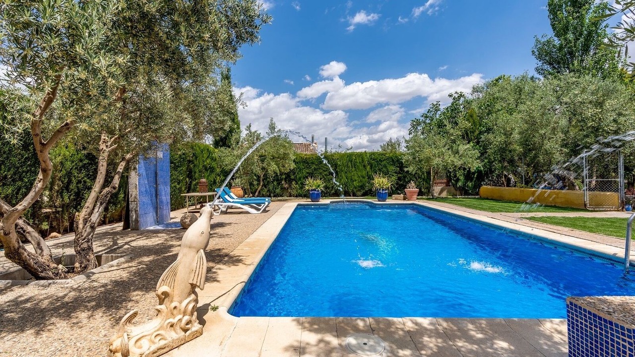 Photo of Outdoor in Baza
