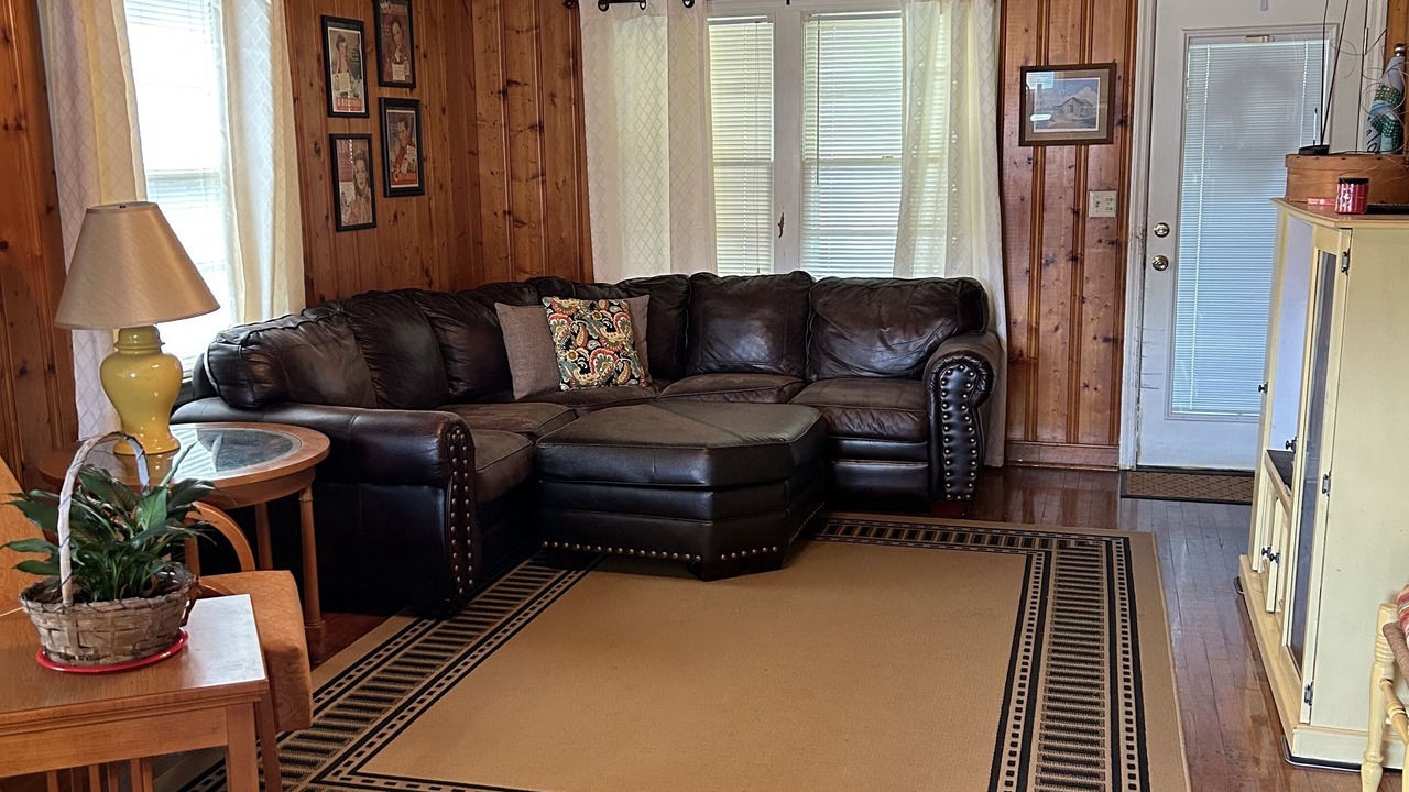 Photo of Livingroom in Mullins