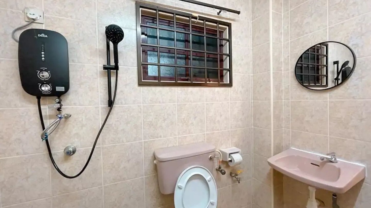 Photo of Bathroom in Taman Kota Laksamana