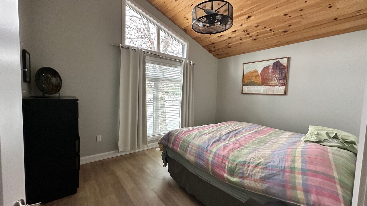 Photo of Bedroom in Clarendon
