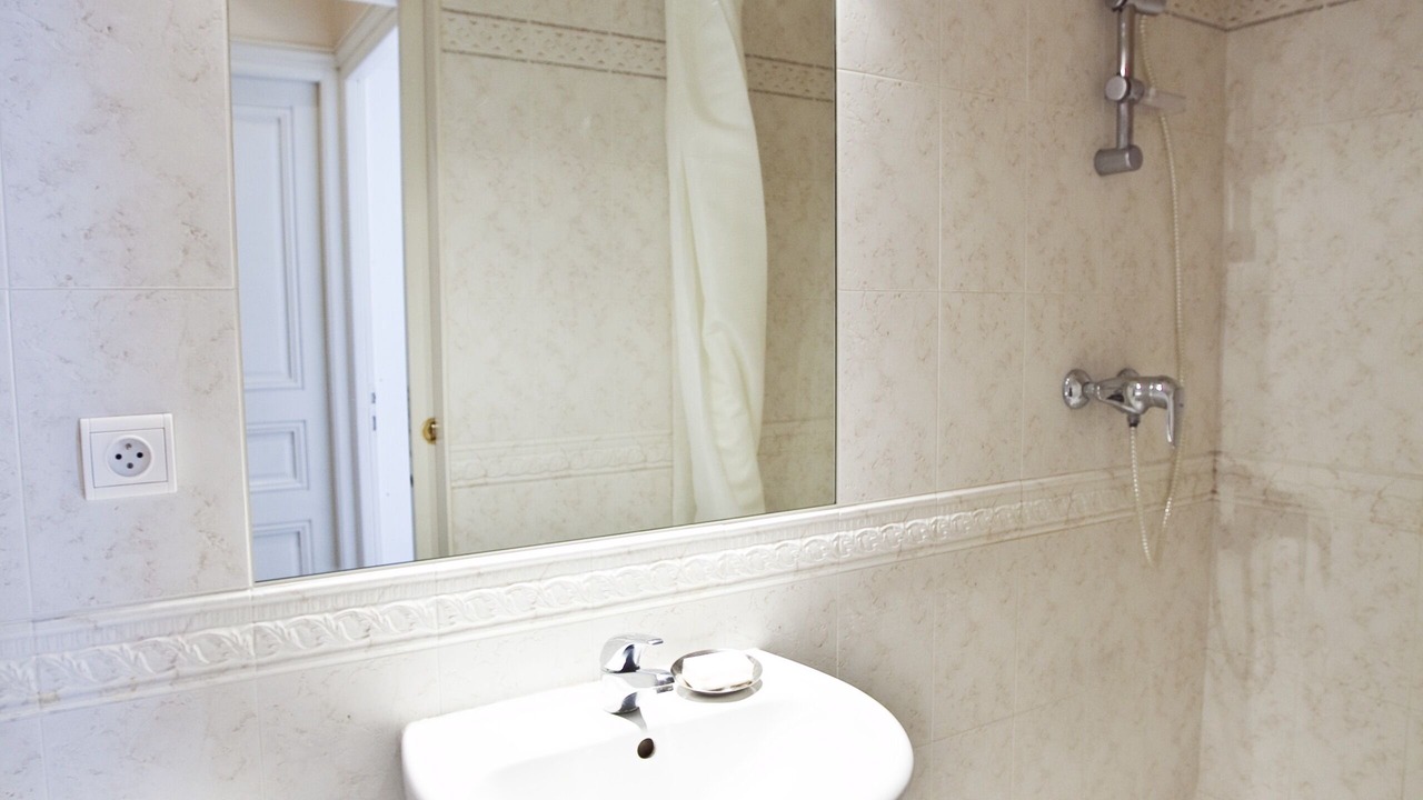 Photo of Bathroom in 8th Arrondissement