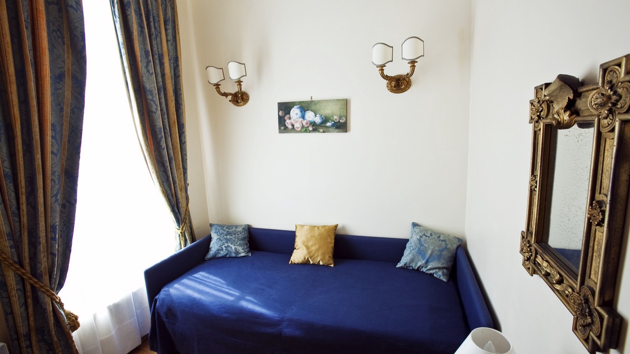 Photo of Bedroom in 8th Arrondissement
