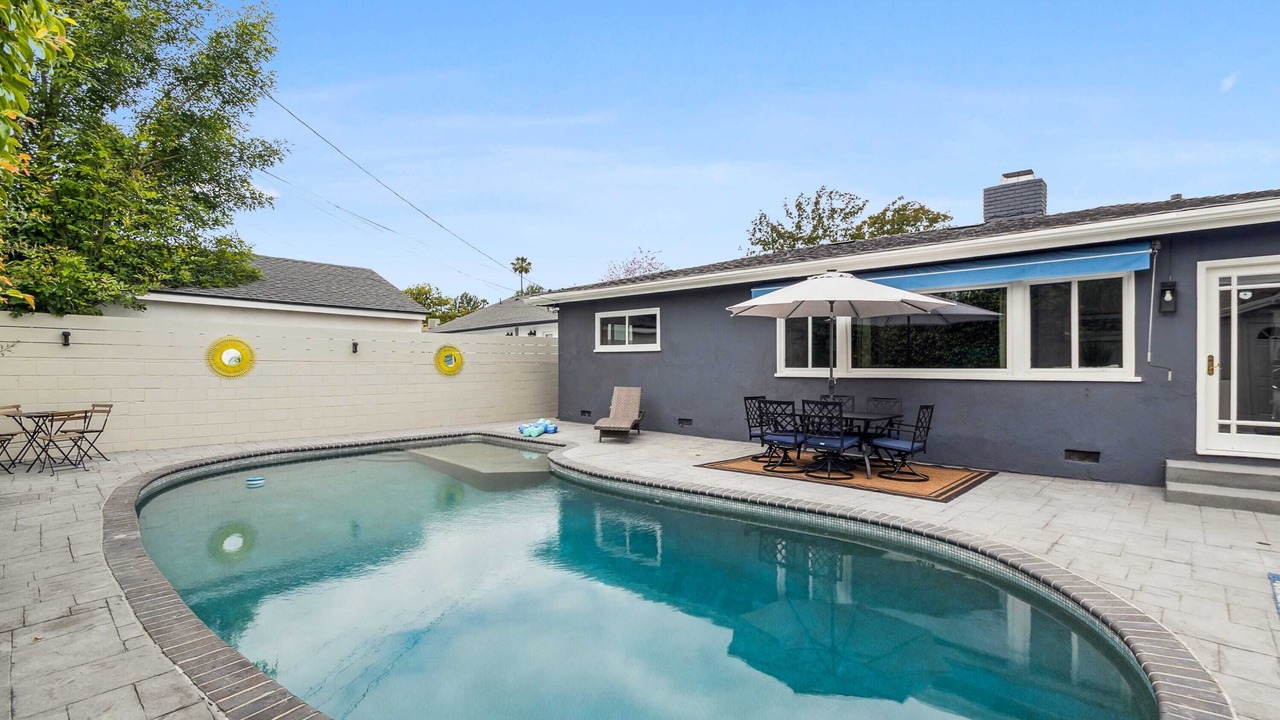Photo of Outdoor in Reseda