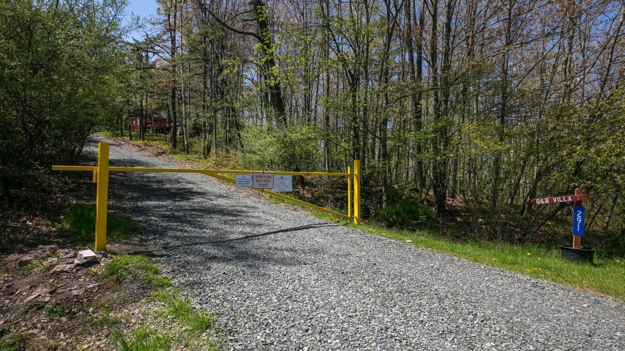Photo of Others in Mainesburg