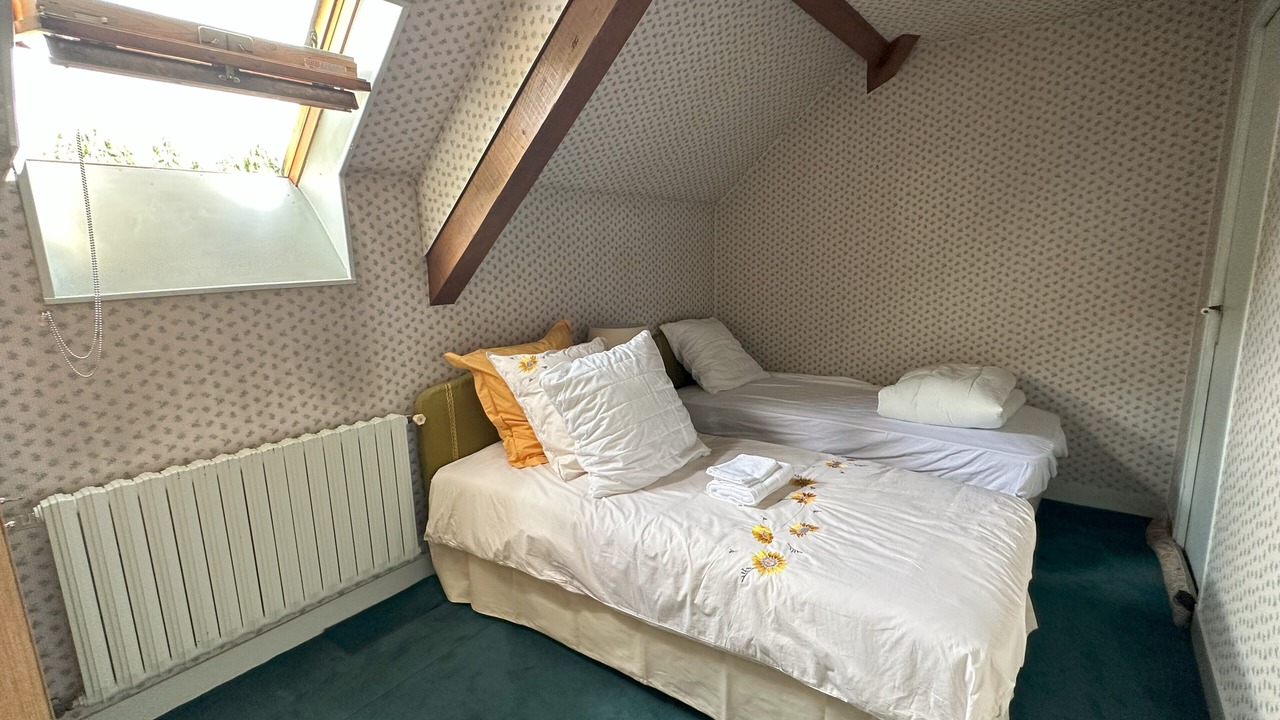 Photo of Bedroom in Flayat
