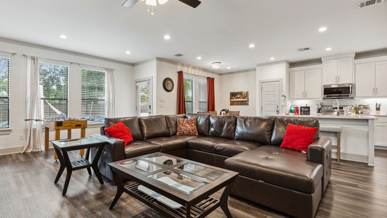 Photo of Livingroom in West Dallas