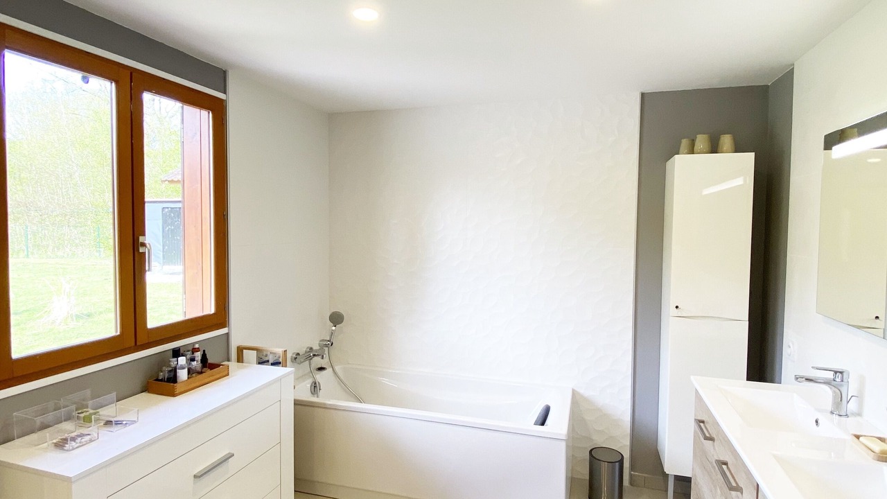 Photo of Bathroom in Les Autels-Villevillon