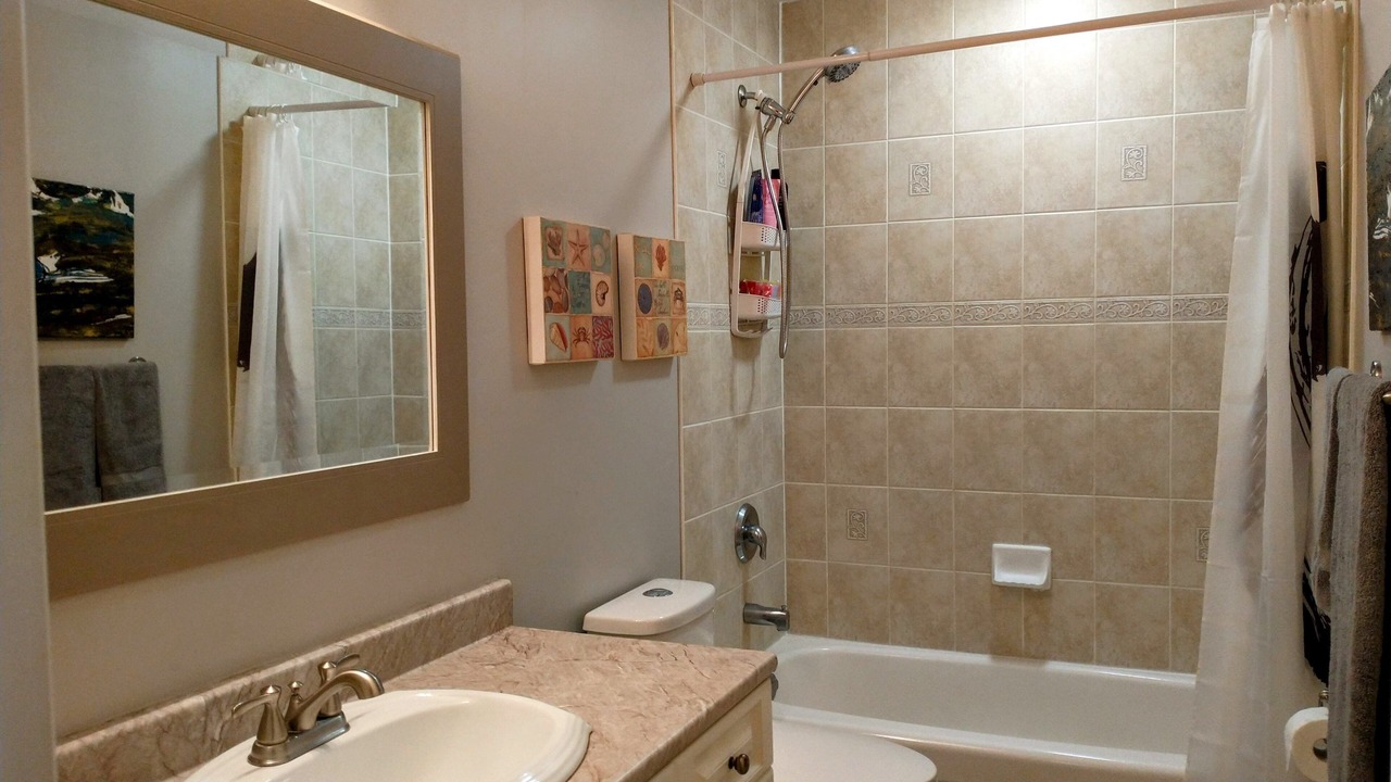 Photo of Bathroom in Doon South