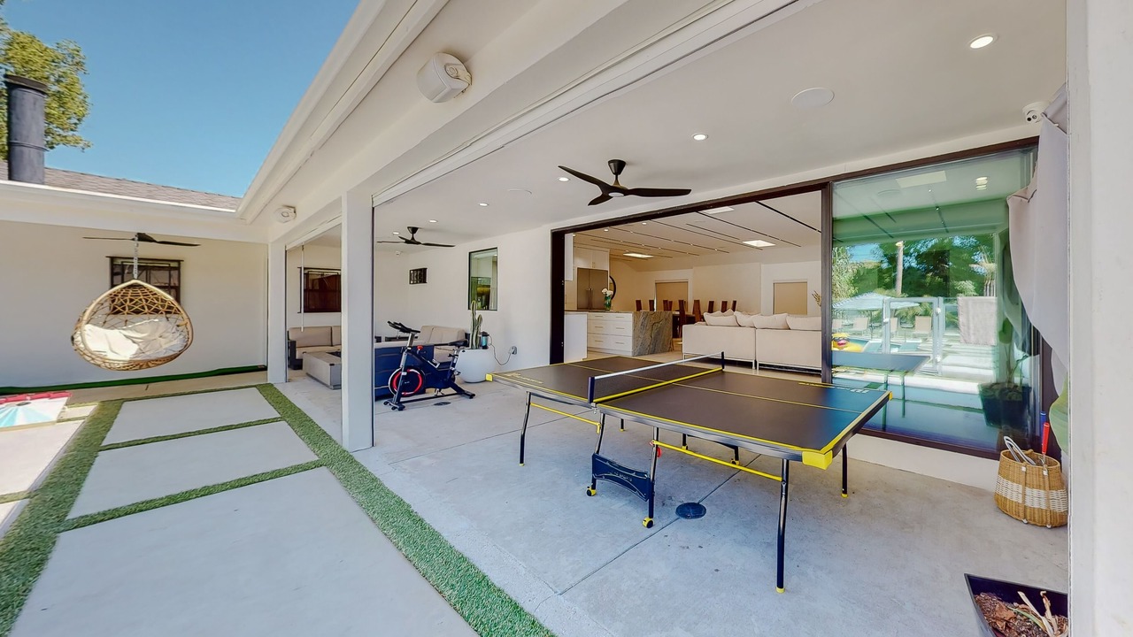 Photo of Patio Balcony in Lake Balboa