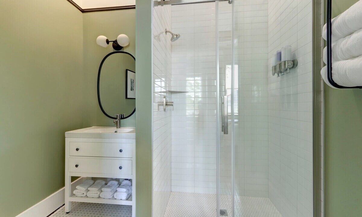 Photo of Bathroom in Old West Broad Neighborhood