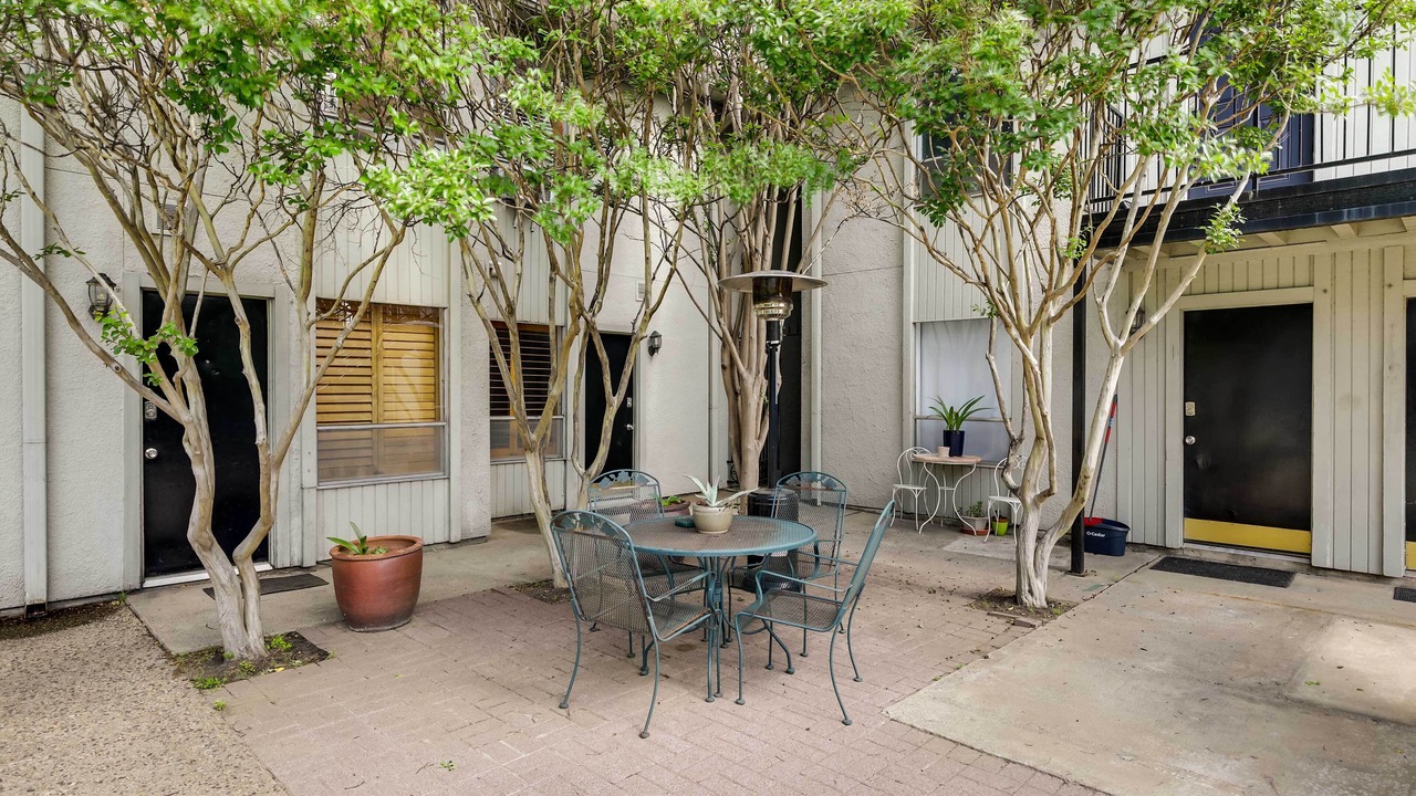 Photo of Outdoor in Knox - Henderson