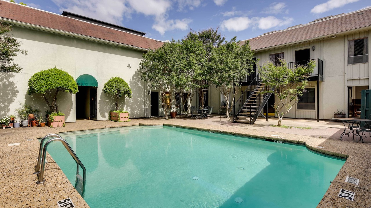 Photo of Outdoor in Knox - Henderson