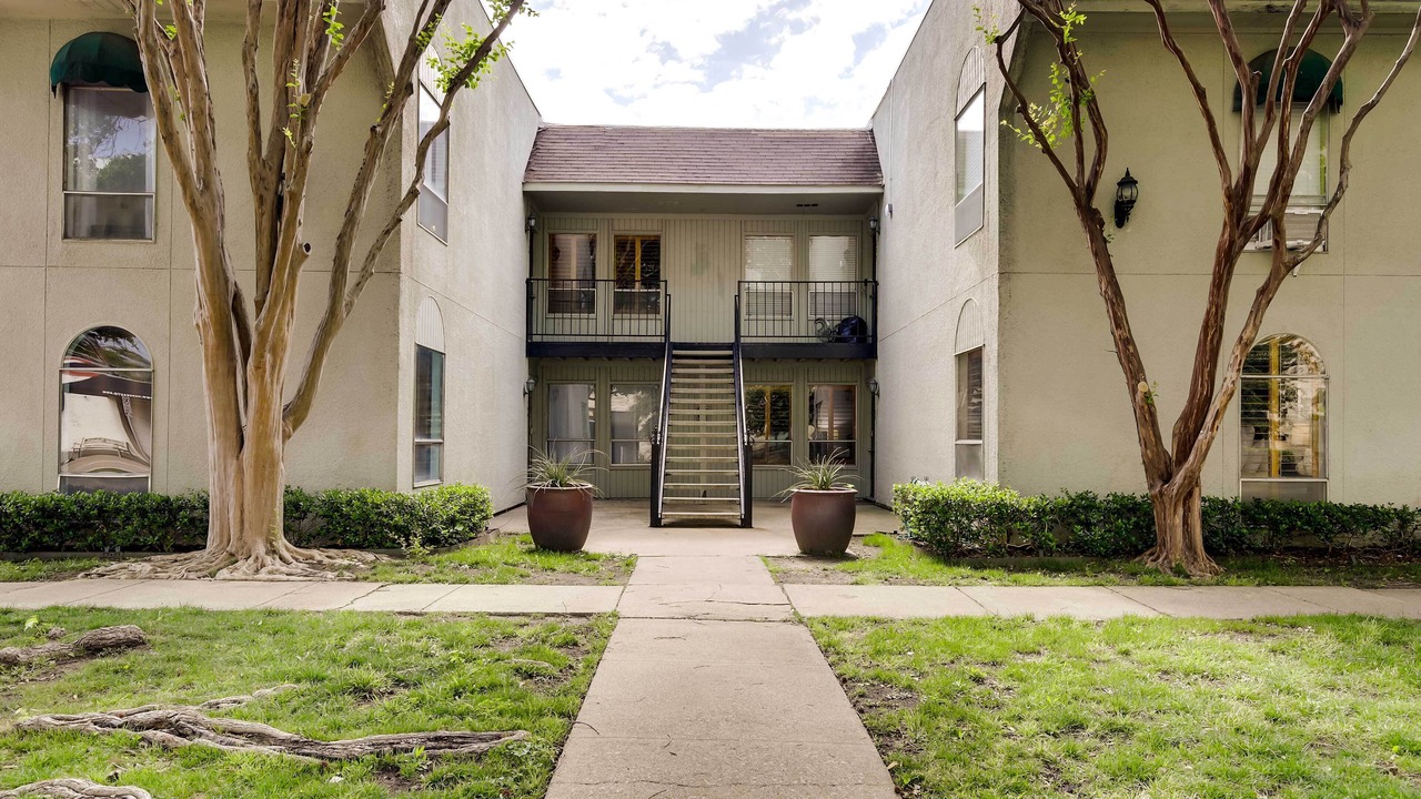 Photo of Outdoor in Knox - Henderson