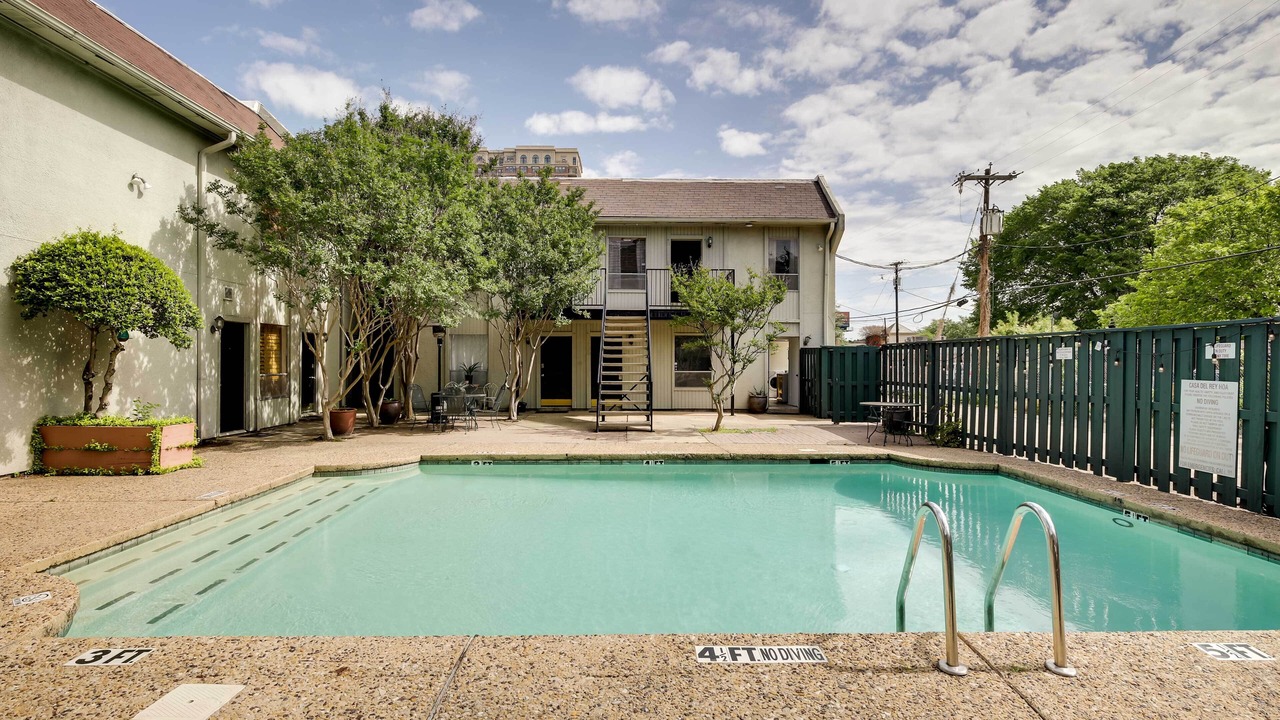 Photo of Outdoor in Knox - Henderson