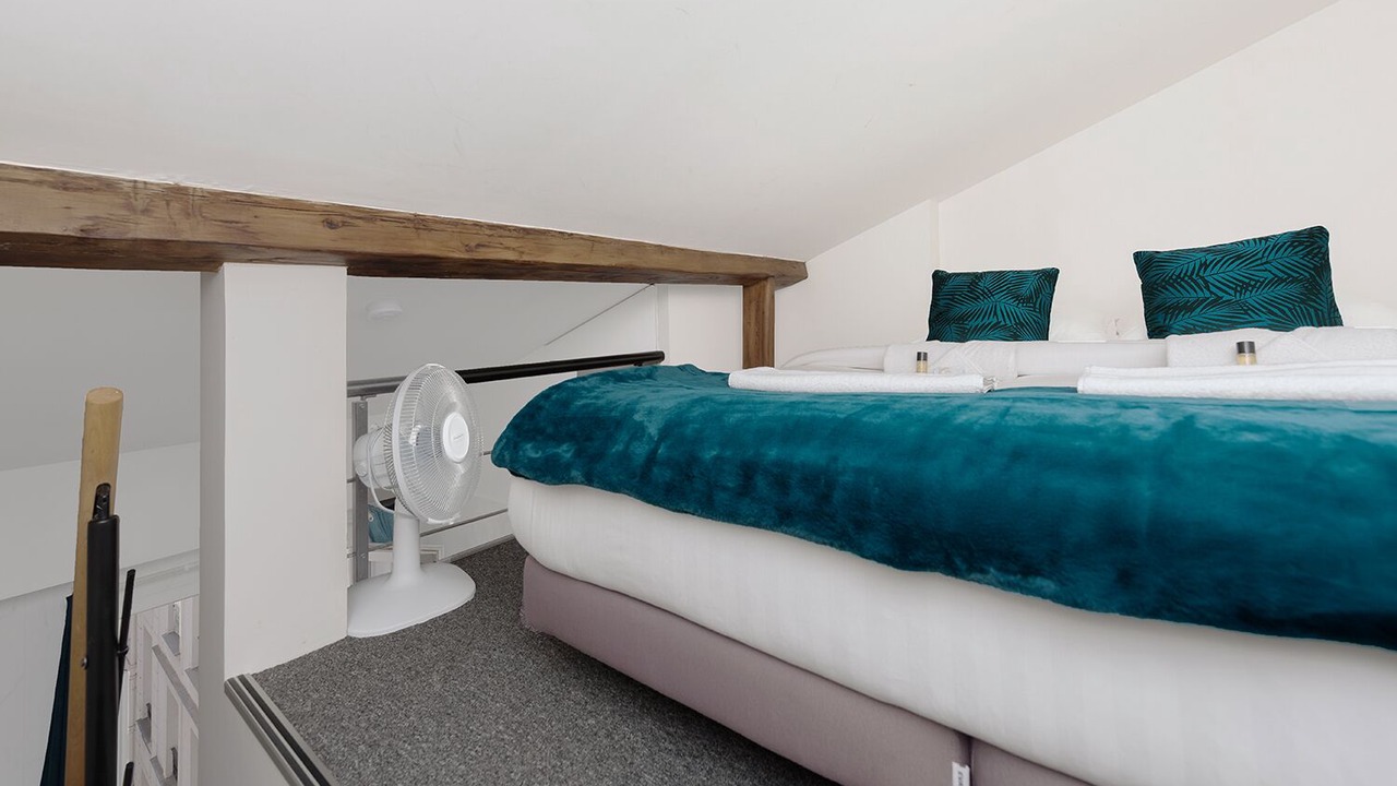 Photo of Bedroom in 8th Arrondissement
