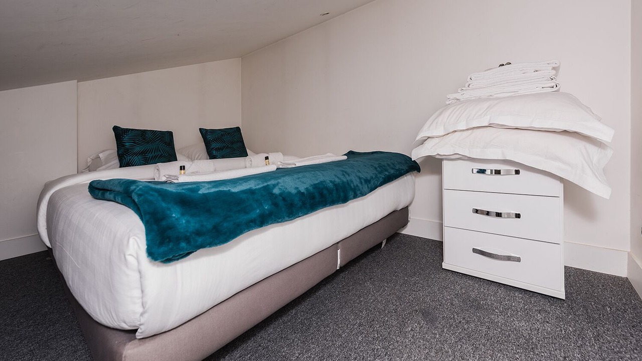 Photo of Bedroom in 8th Arrondissement