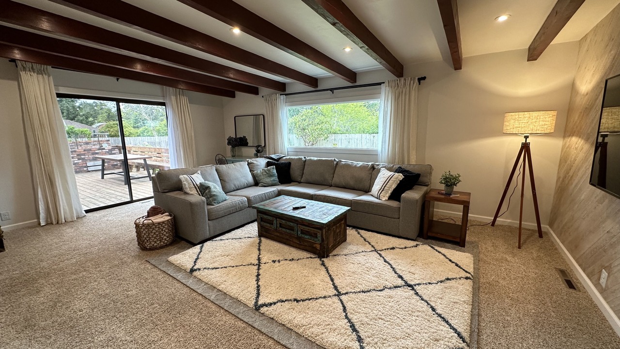 Photo of Livingroom in Crescent City