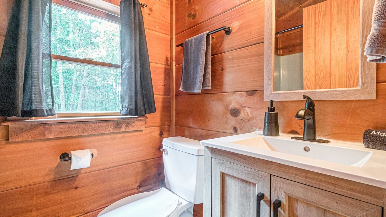 Photo of Bathroom in Clarkesville