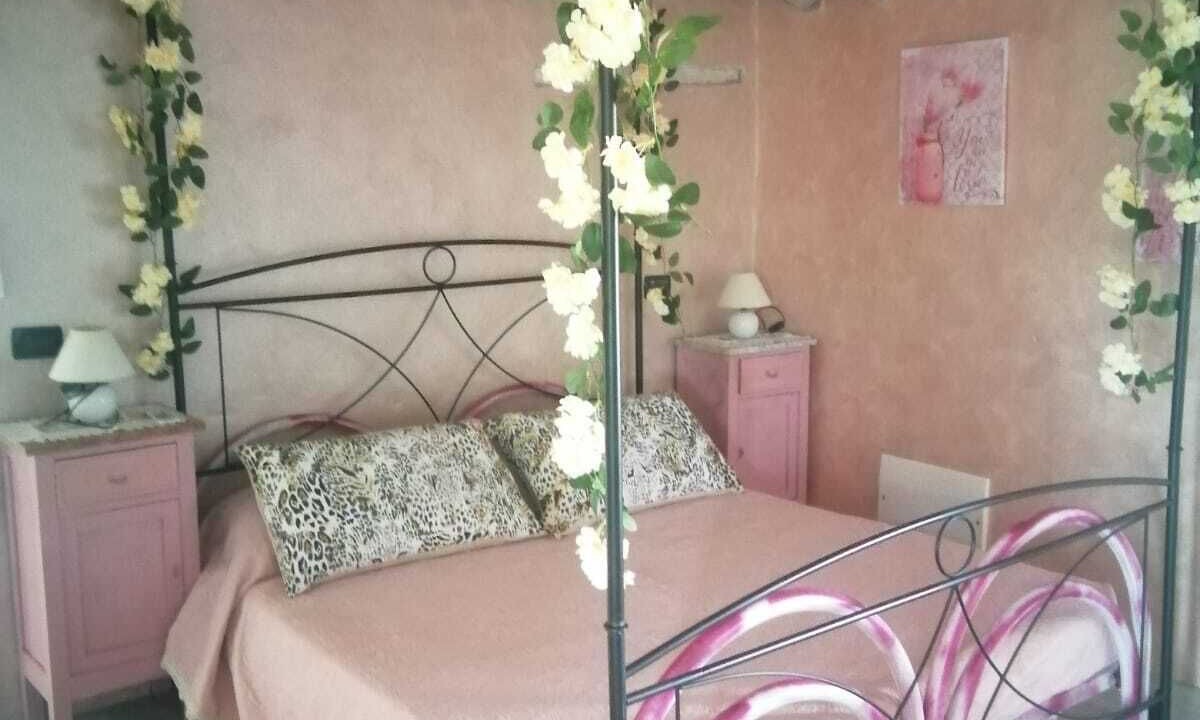 Photo of Bedroom in Colle di Compito