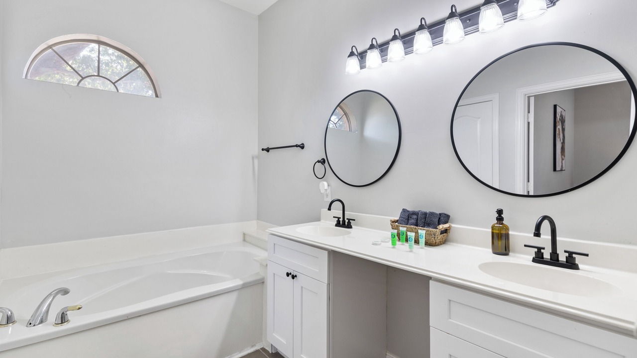Photo of Bathroom in Allen