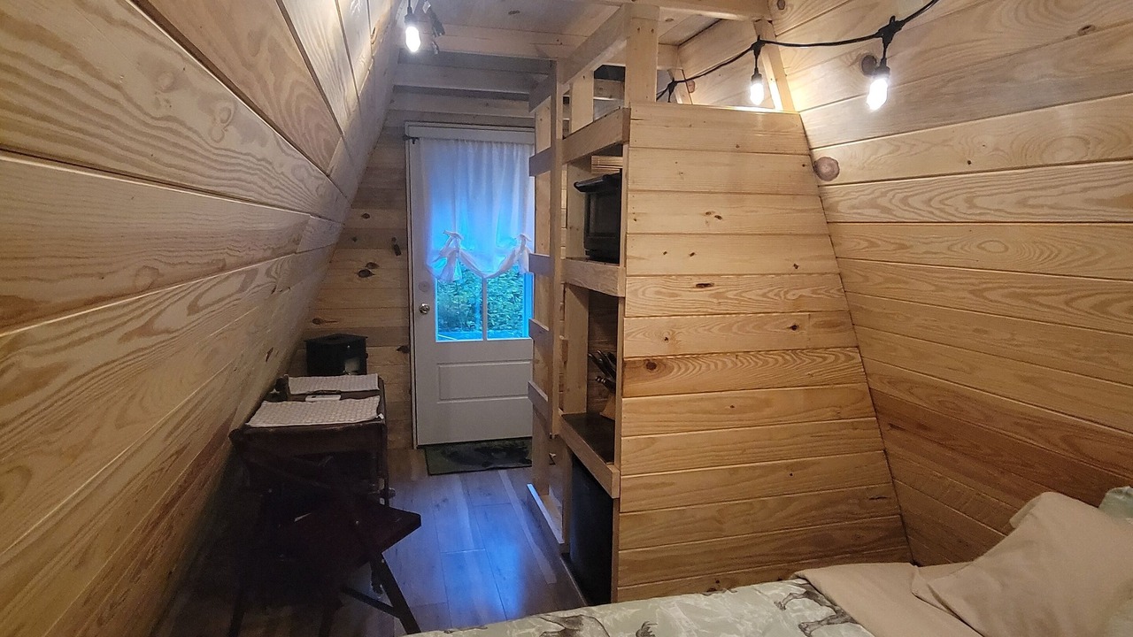 Photo of Bedroom in Broadway