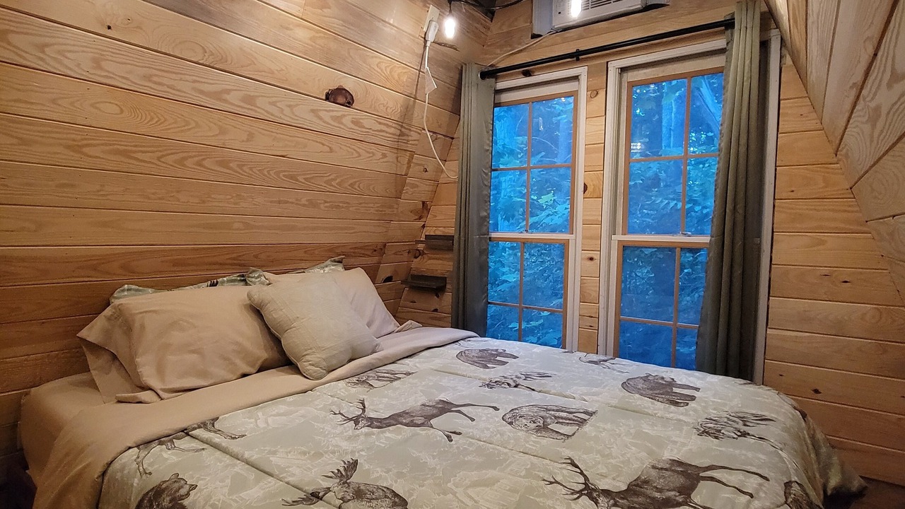 Photo of Bedroom in Broadway