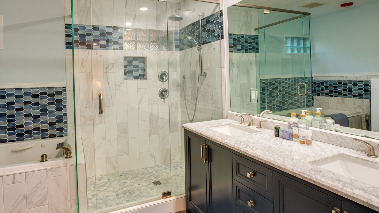 Photo of Bathroom in Stateline