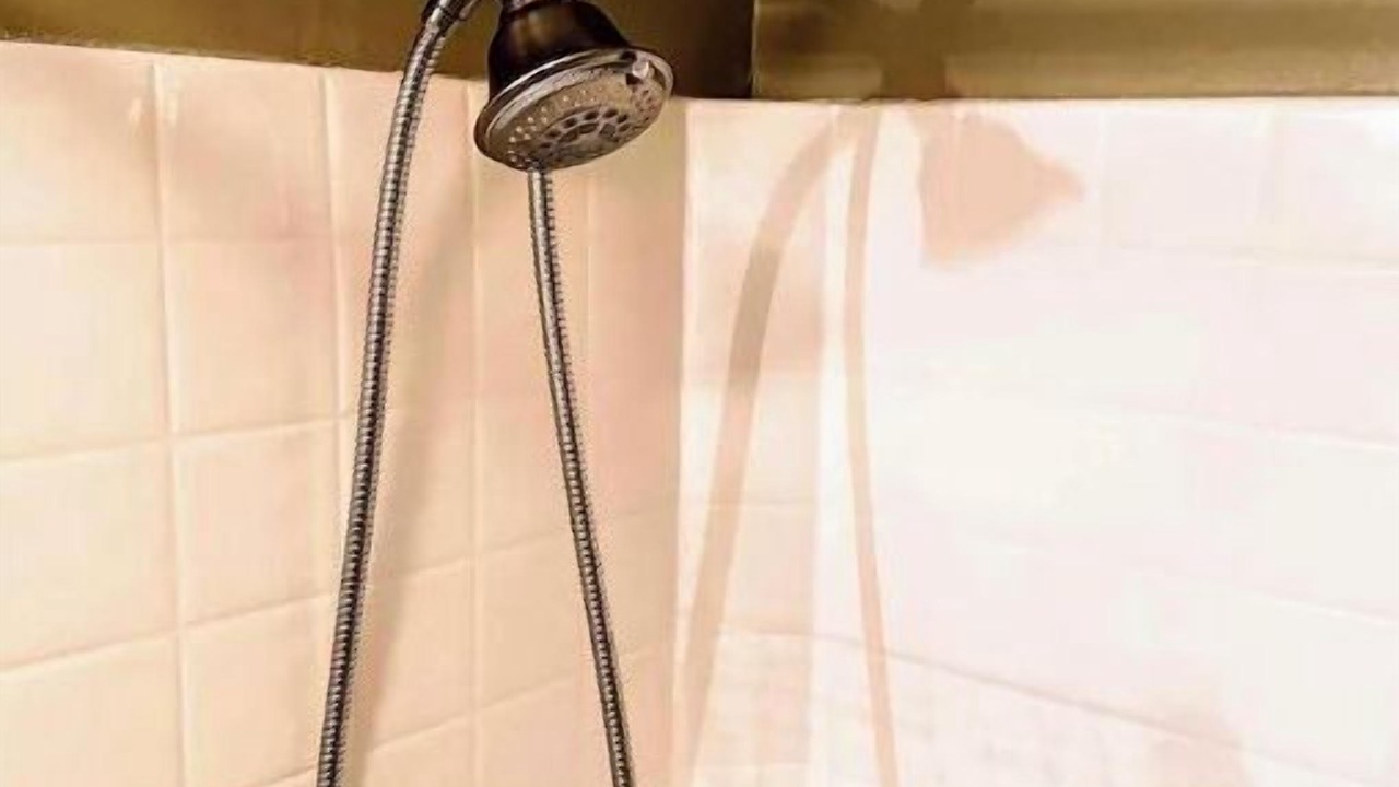 Photo of Bathroom in Thunderbolt