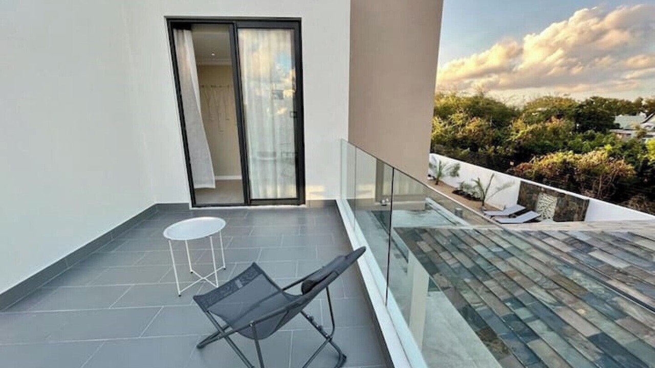 Photo of Patio Balcony in Calebasses