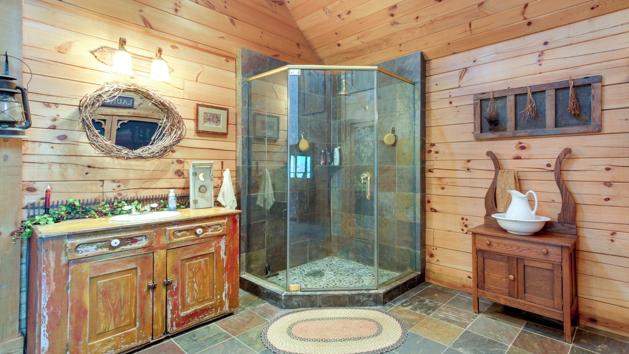Photo of Bathroom in Republican Grove