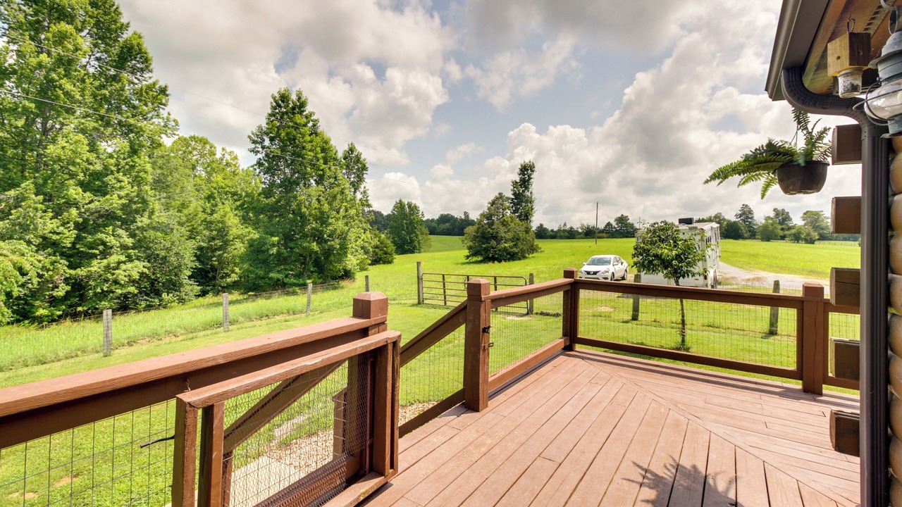 Photo of Patio Balcony in Republican Grove