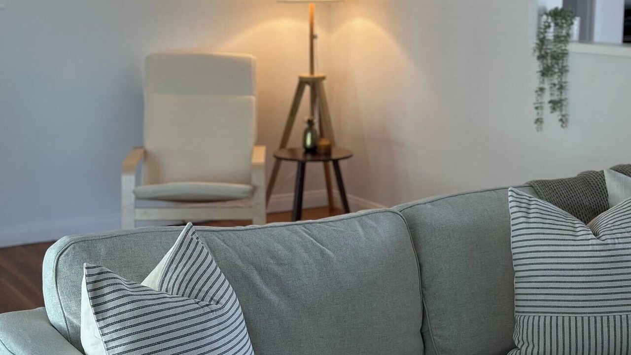 Photo of Livingroom in Tarzana