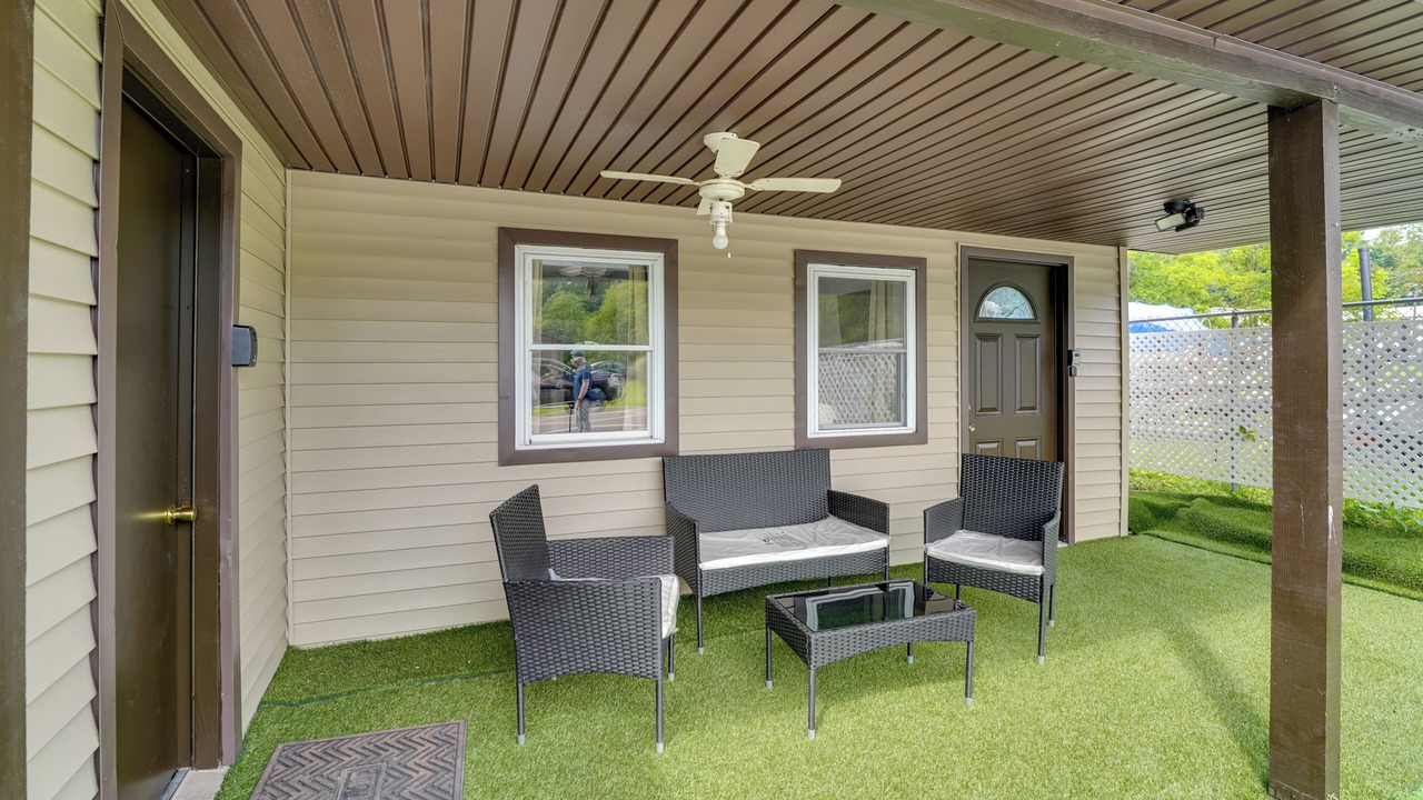 Photo of Patio Balcony in Harveys Lake