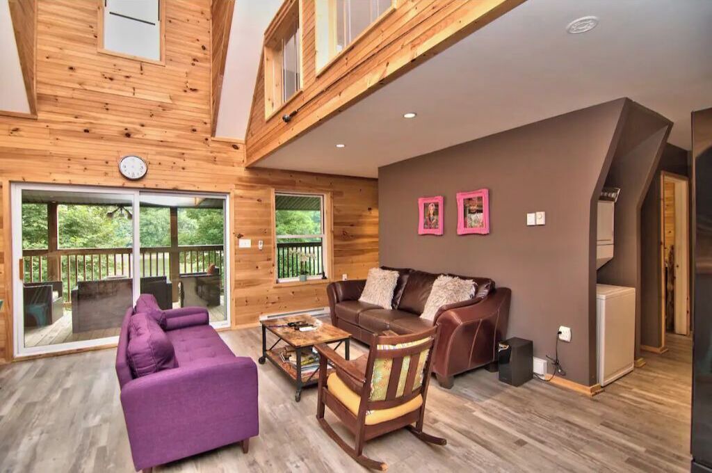 Photo of Livingroom in Falls
