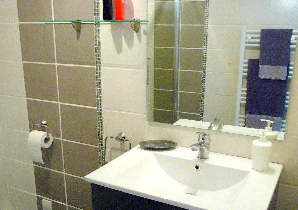 Photo of Bathroom in Bollee