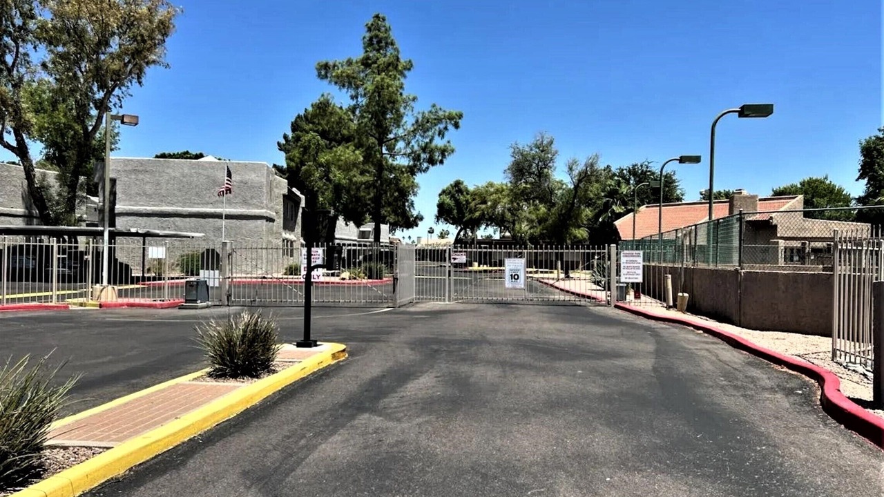 Photo of Others in Paradise Valley Village