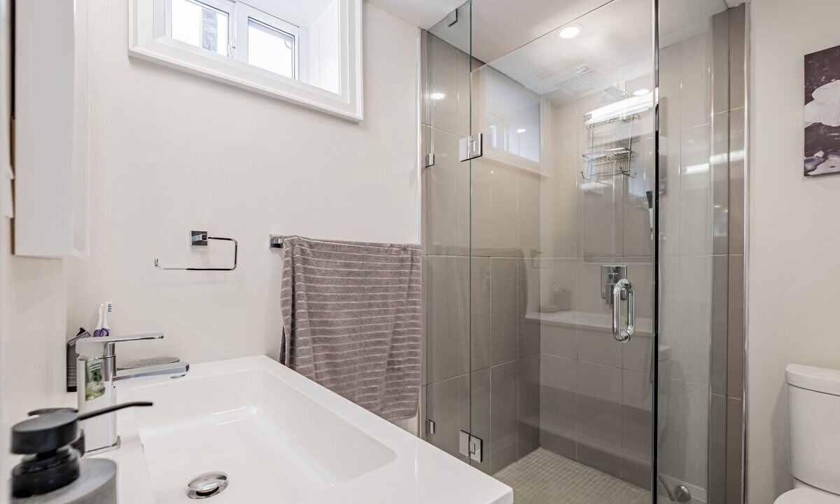 Photo of Bathroom in Kingsview Village