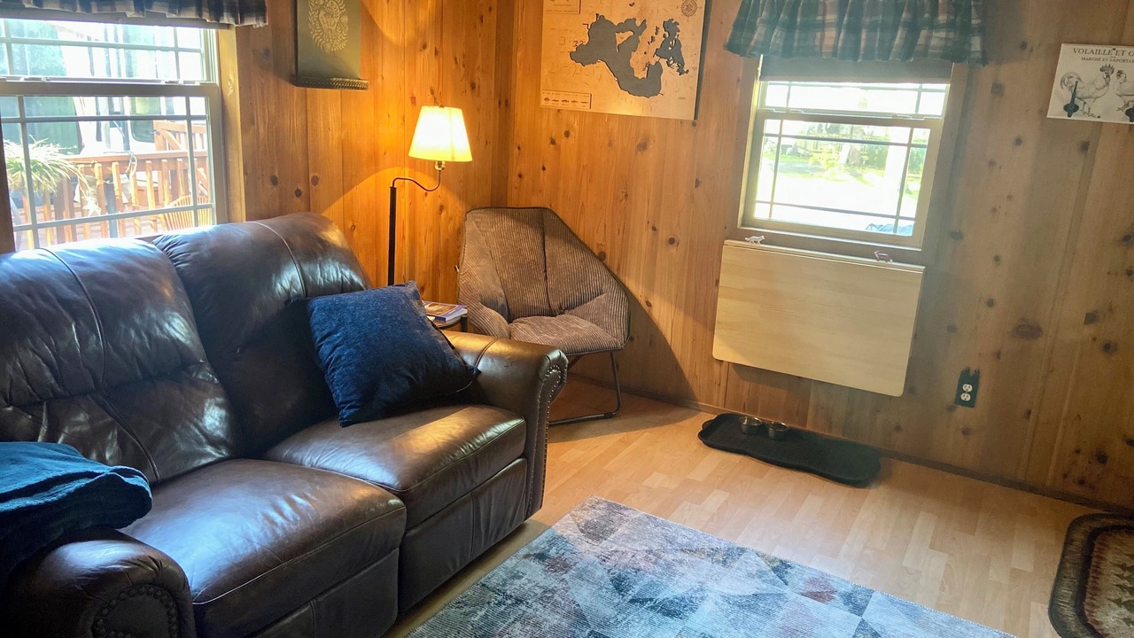 Photo of Livingroom in Salt Springs