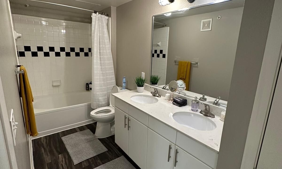 Photo of Bathroom in Legacy Park
