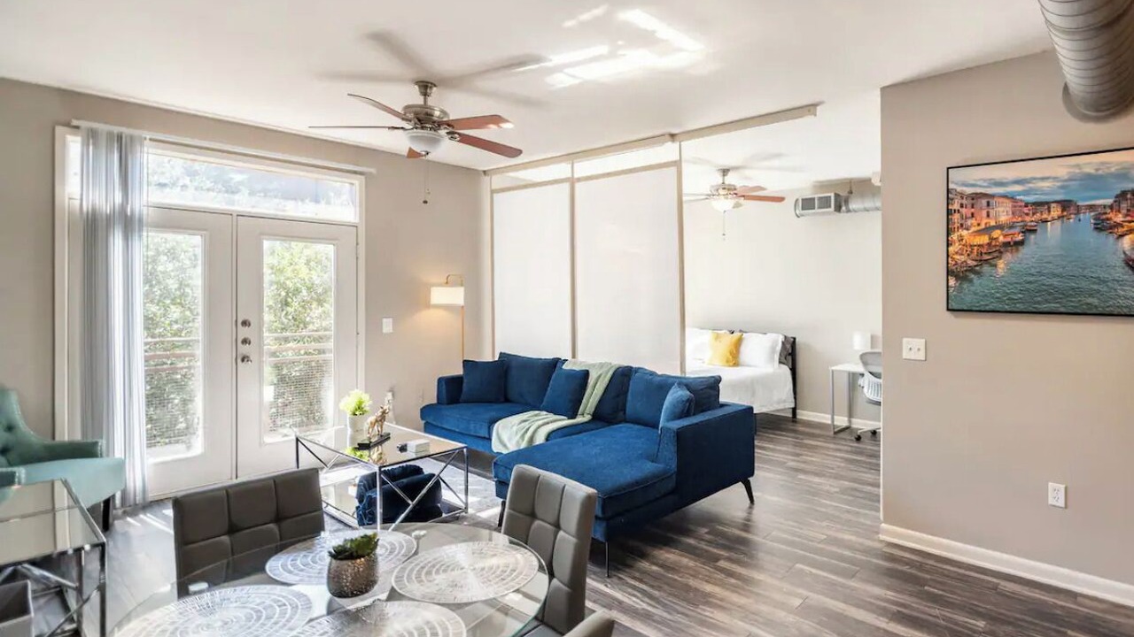 Photo of Livingroom in Legacy Park