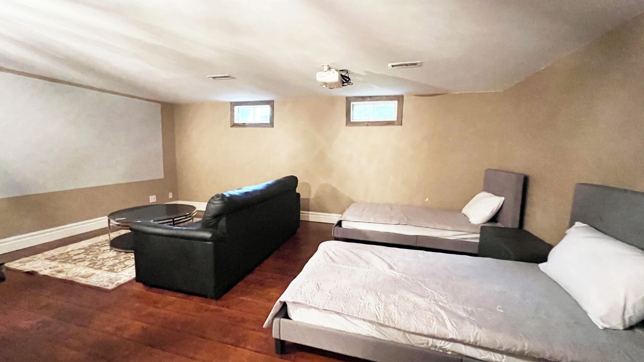 Photo of Livingroom in Barrie