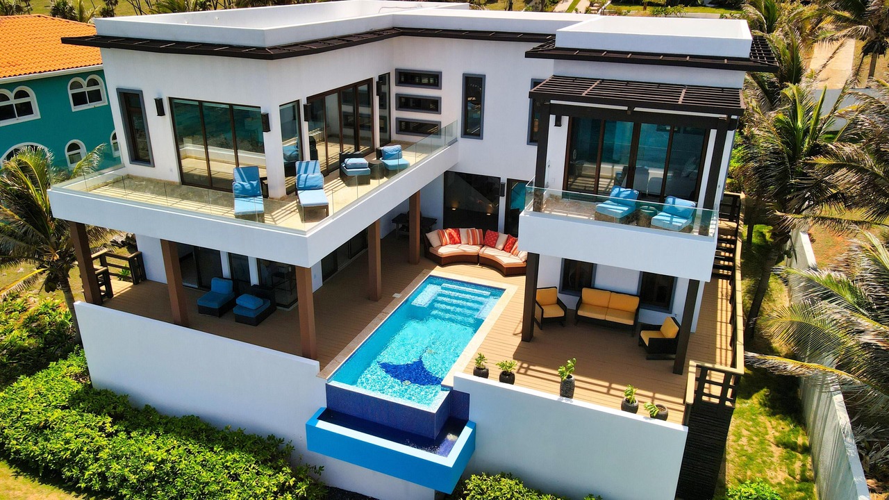 Photo of Outdoor in Lighthouse Estates