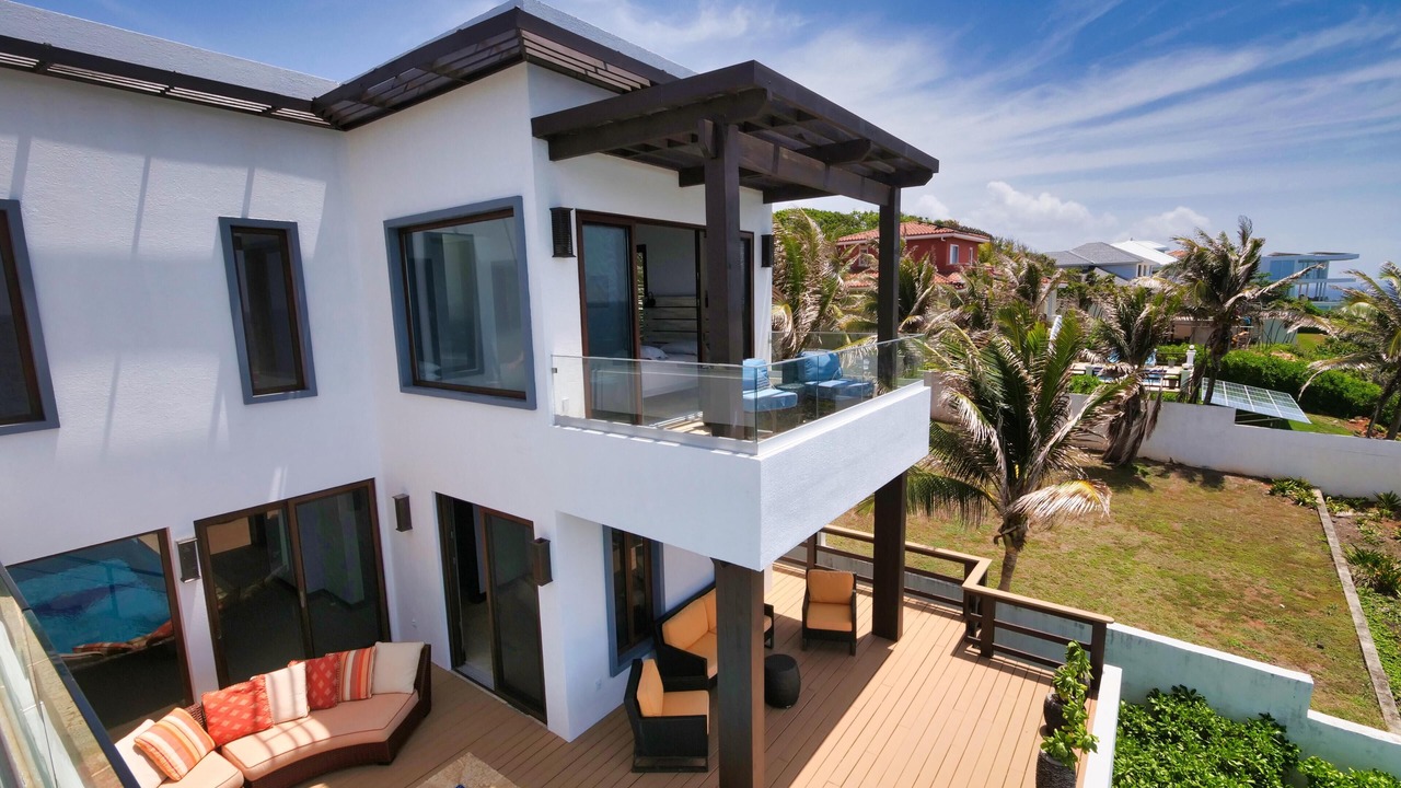 Photo of Patio Balcony in Lighthouse Estates